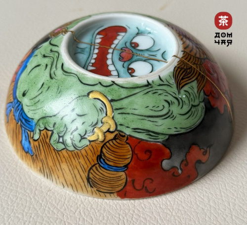 Пиала "Кинцуги" Цзиньдэчжэньский фарфор, ручная роспись,88мл.