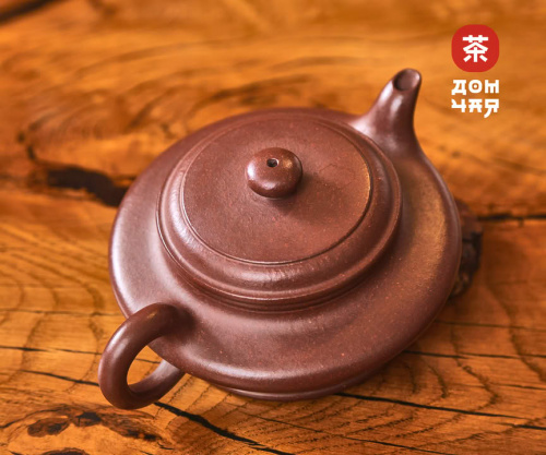 Исинский Чайник "Сюйбянь"