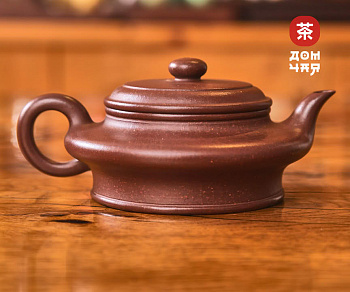 Исинский Чайник "Сюйбянь"