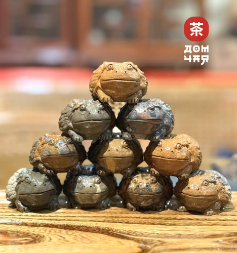 Фигурка "Золотая Жаба Цзинь Чань" дровяной обжиг